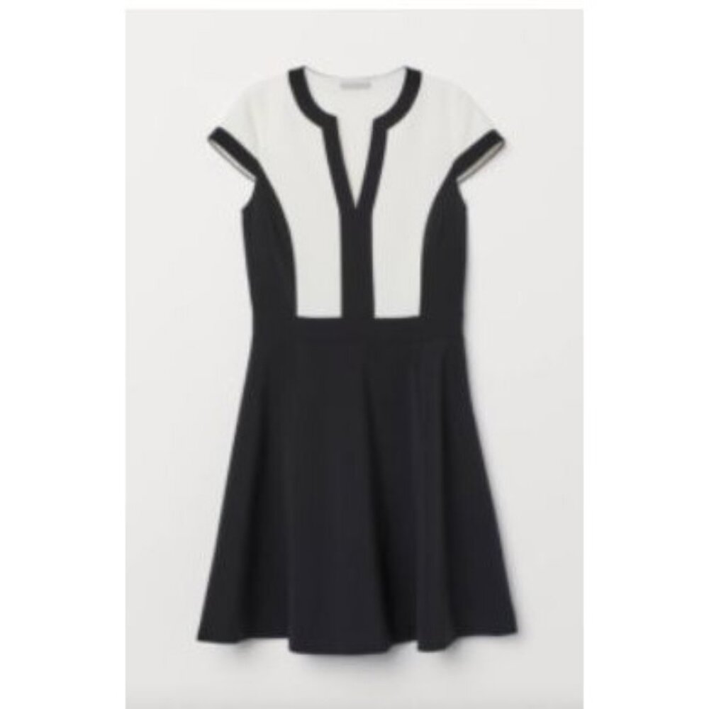 H&M Black & White A-Line Dress Short Sleeves V-Neck Size 6